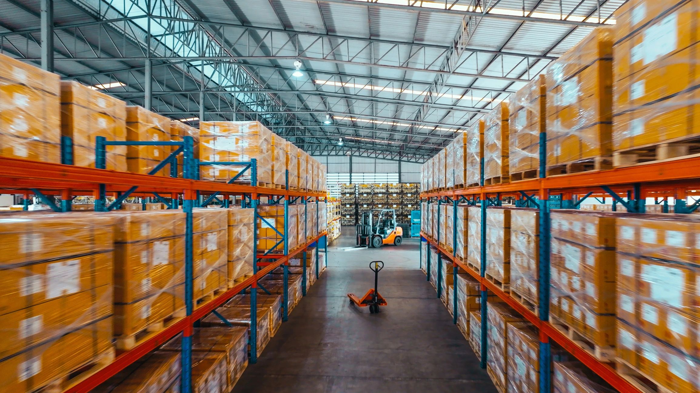 Merchandise packages stored on warehouse shelves